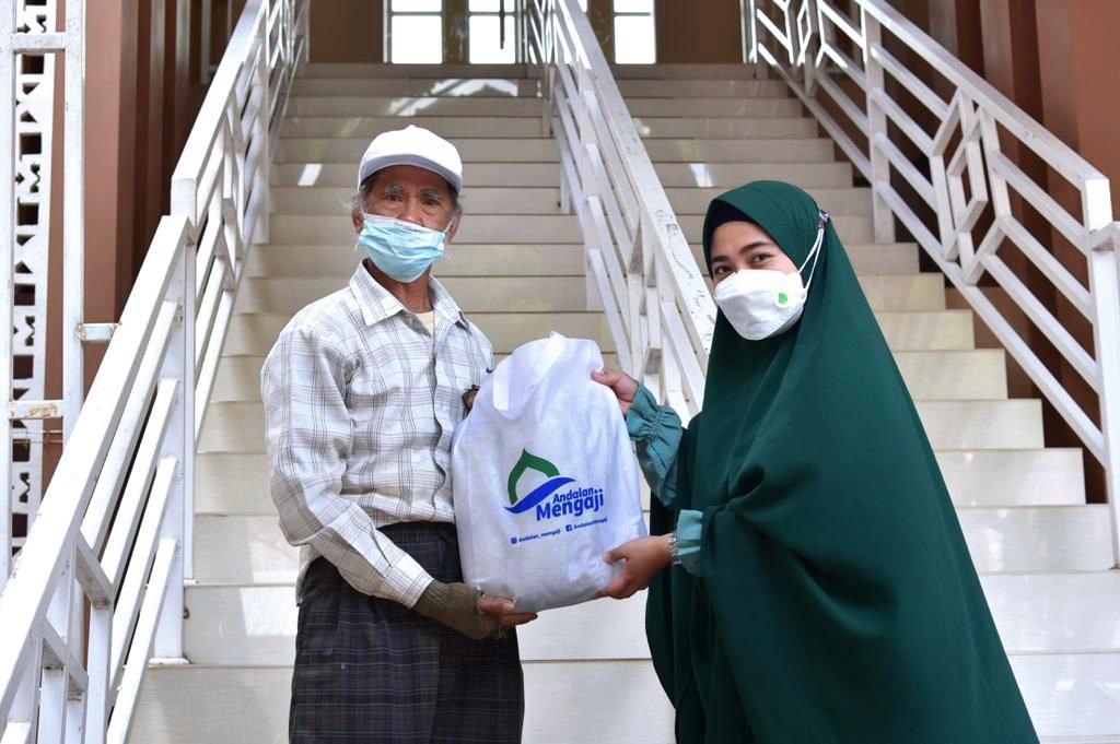 Berbagi Mukena, Andalan Mengaji Sasar Masjid di Lima Daerah di Sulsel