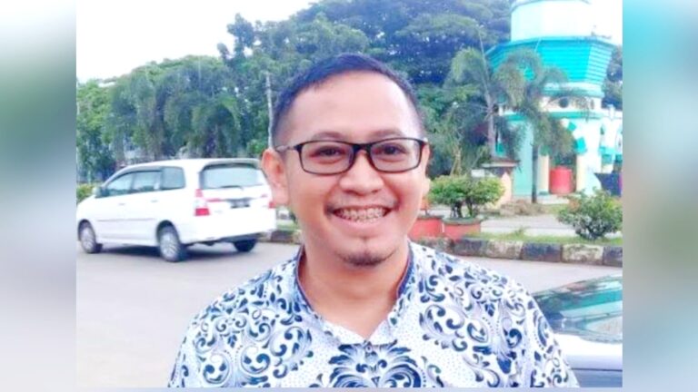 Nama Ketua KONI Pangkep Dicatut Untuk Penipuan, Belasan Orang Jadi Korban 1 Nama Ketua KONI Pangkep Dicatut Untuk Penipuan, Belasan Orang Jadi Korban