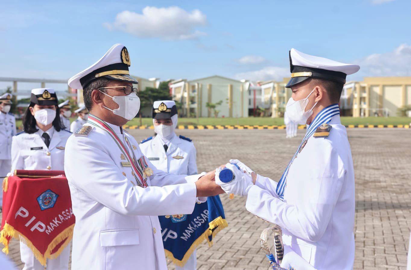 Jadi IRUP Pelantikan Perwira PIP, Wali Kota Danny Harap Lulusan Mampu Bersaing