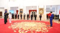 Sah, Dilantik di Istana Andi Sudirman Gubernur Termuda di Indonesia