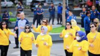 Dinkes Makassar bersama IWAPERBANAS Sulsel dan TP PKK Senam dan Berbagi Sembako