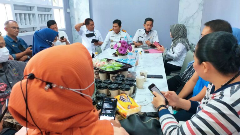 Biro Umum Pemprov Sulsel akan Digitalisasi Pembelanjaan Makan Minum melalui Marketplace 6 Biro Umum Pemprov Sulsel akan Digitalisasi Pembelanjaan Makan Minum melalui Marketplace