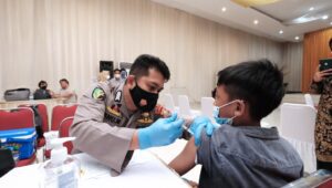 Sesuai Fatwa MUI, Danny Pomanto Tegaskan Vaksinasi Tidak Membatalkan Puasa