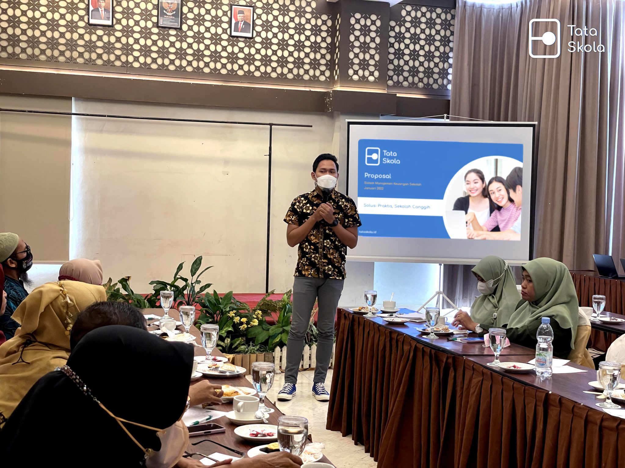 Tata Skola Gelar Edukasi Manajemen Keuangan Digital di Kendal 2 Tata Skola Gelar Edukasi Manajemen Keuangan Digital di Kendal