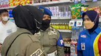 Jelang Valentine Satpol PP Makassar Razia Minimarket