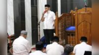 Buka Puasa bersama Tokoh Masyarakat, Camat Ujung Tanah Sosialisasi Program Jagai Anakta