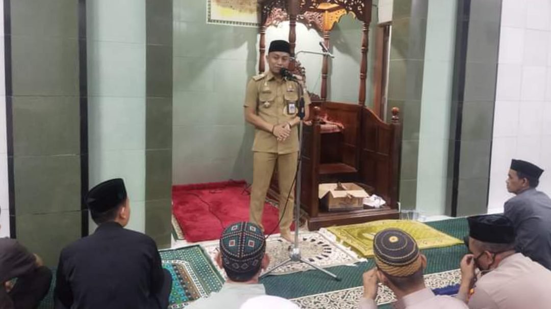 Sekcam Ujung Tanah bersama Tripika Safari Ramadhan di Masjid Babussalam Cambaya