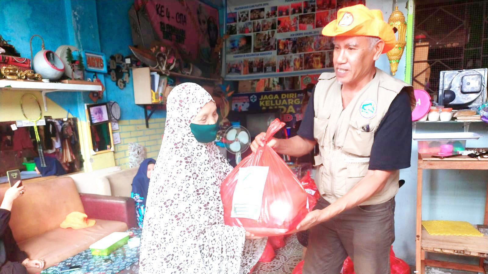 Pertengahan Ramadhan Birma Peduli Salurkan Sedekah Sembako Bagi 100 Warga Biring Romang