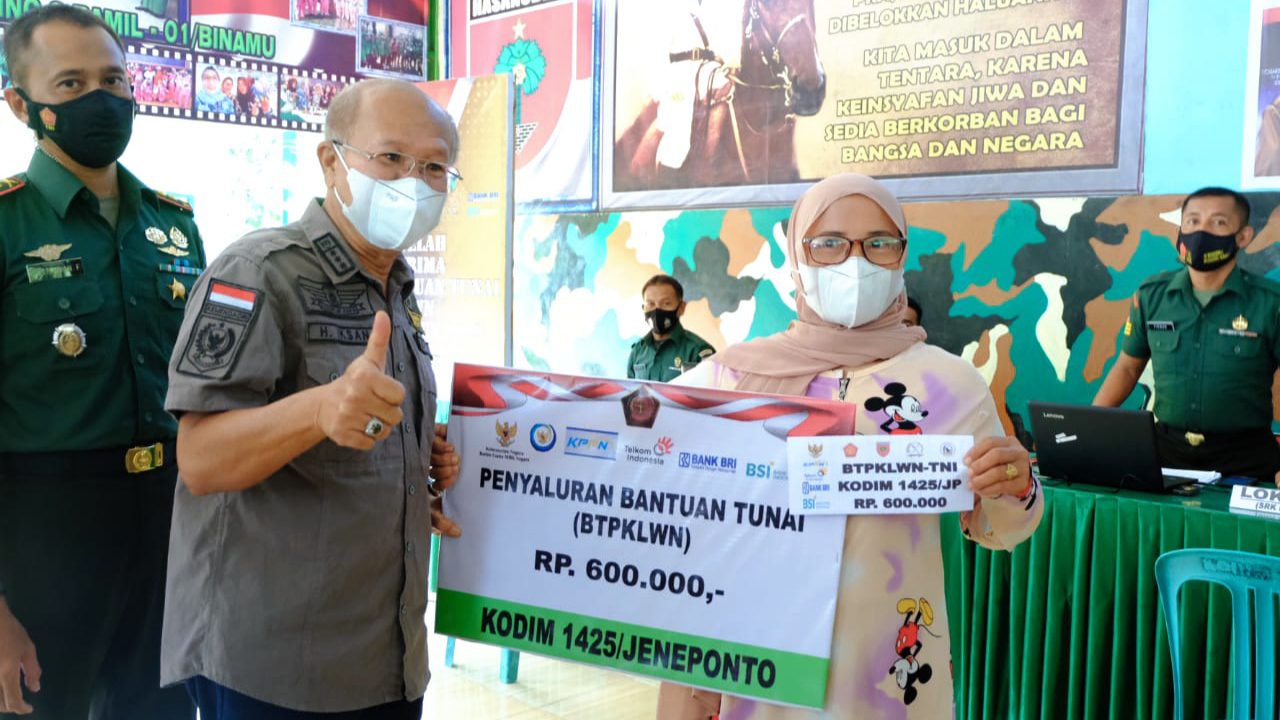 Bupati Iksan Launching BTPKLWN di Makodim Jeneponto
