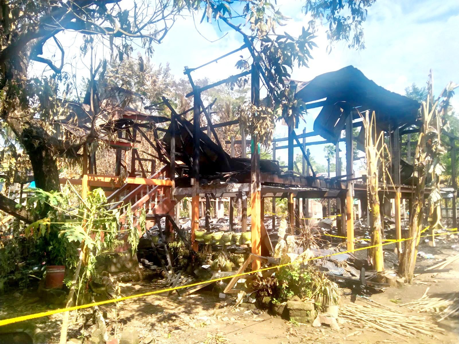 Tiga Rumah Panggung Terbakar di Barru, BPBD Sulsel Salurkan Bantuan