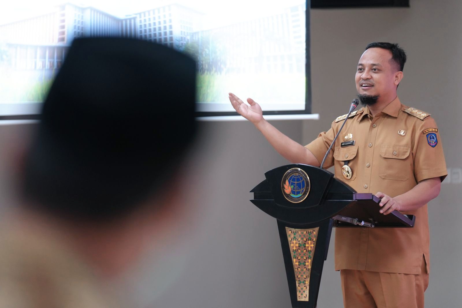 Kabar Gembira, Gubernur Beri Tambahan Bonus 10% THR dan Gaji ke-13, Total Menjadi Rp250M