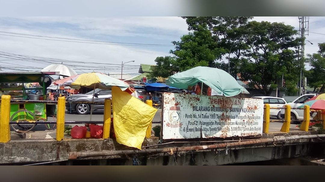 Bahas Penanganan Sampah di Pabaeng-baeng, RT RW, Babinsa, Binmas dan Perumda Pasar Duduk Bersama 2 Bahas Penanganan Sampah di Pabaeng-baeng, RT RW, Babinsa, Binmas dan Perumda Pasar Duduk Bersama