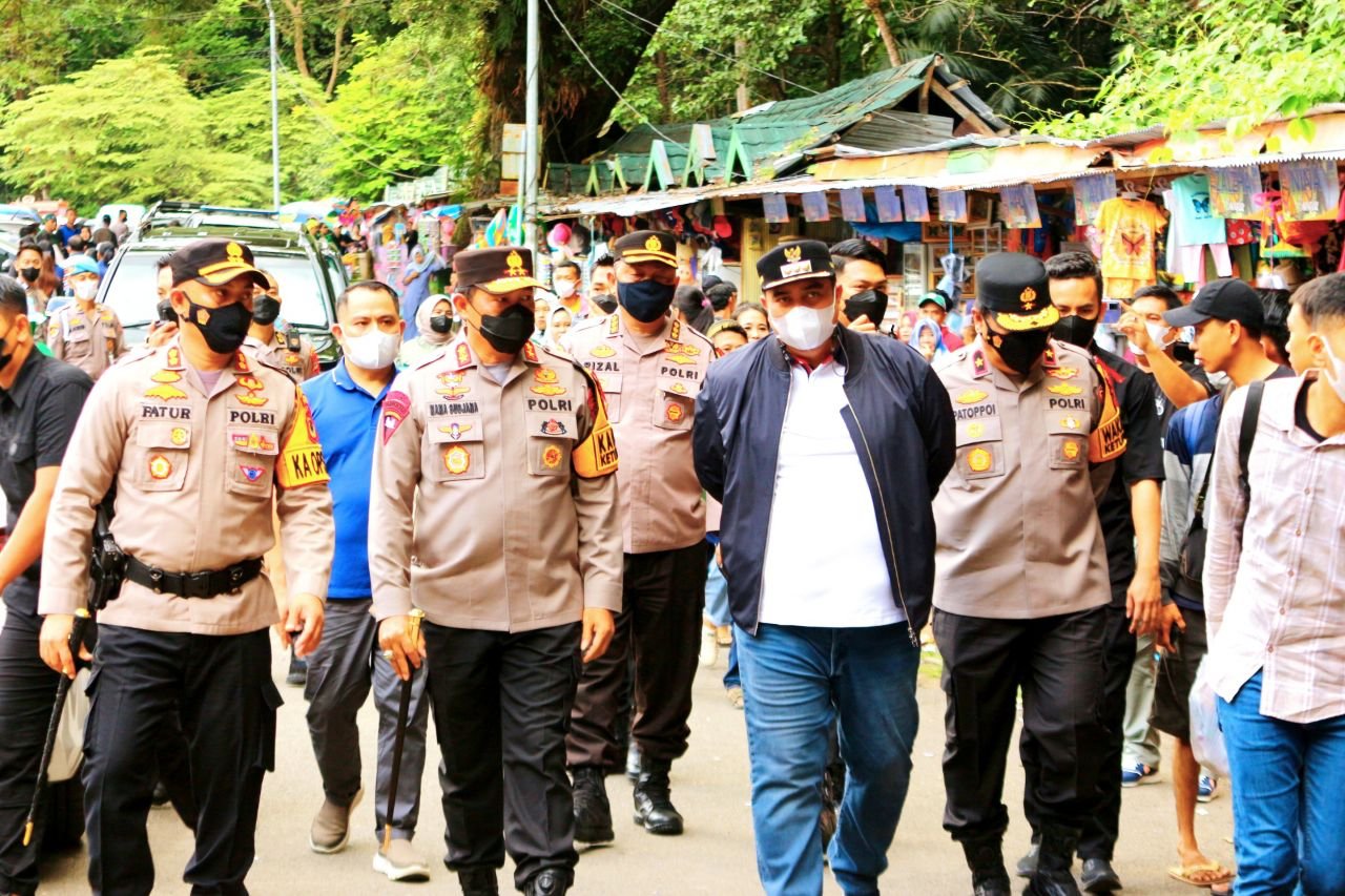 Kapolda Sulsel Tinjau Pos Pam Bantimurung Pasca Idul Fitri 1443 H