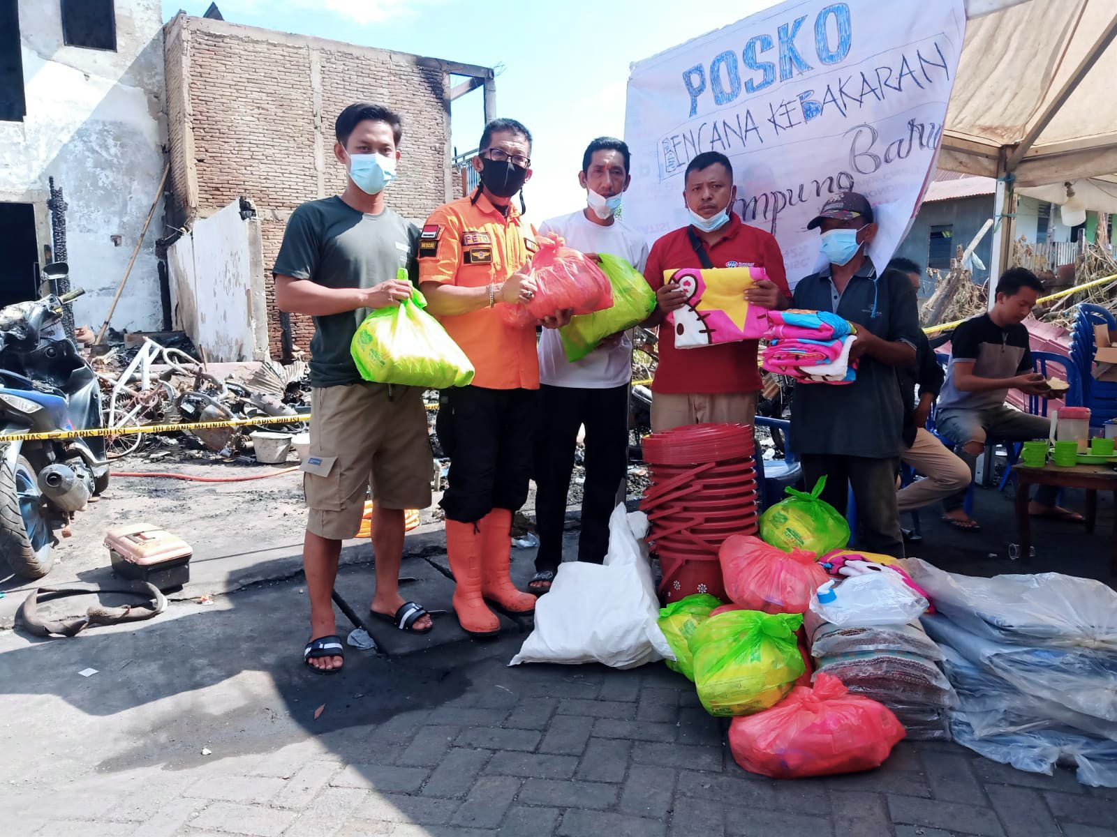 Korban Kebakaran di Antang Dapat Bantuan dari Gubernur Sulawesi