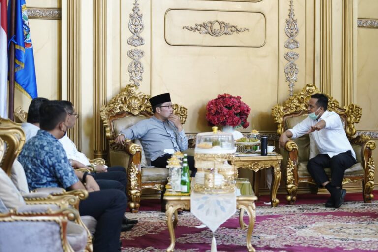 Ridwan Kamil Puji Komitmen Andi Sudirman Pembangunan Masjid Kubah 99 Asmaul Husna 6 Ridwan Kamil Puji Komitmen Andi Sudirman Pembangunan Masjid Kubah 99 Asmaul Husna