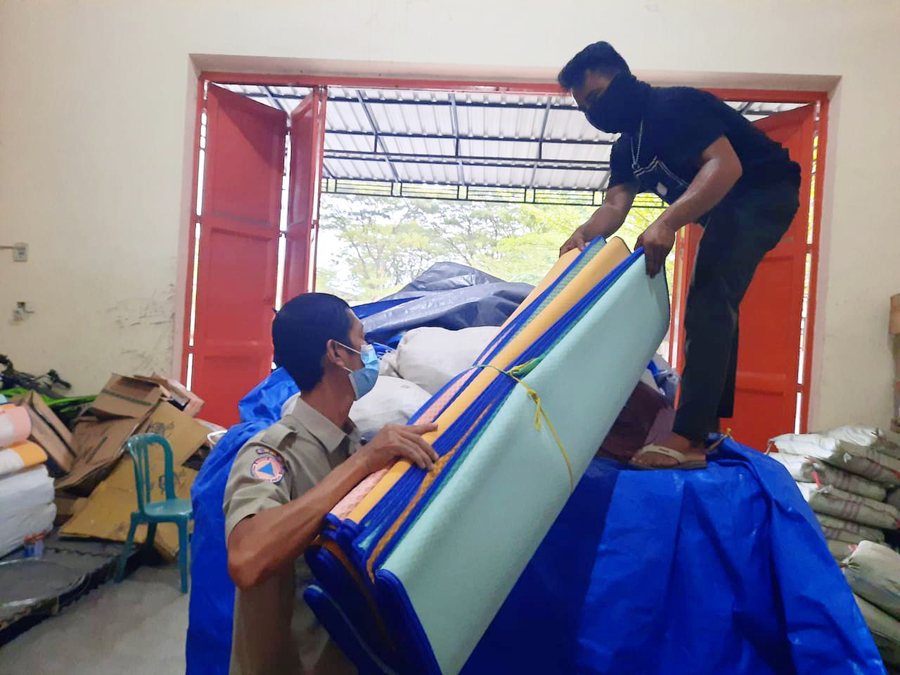 Puluhan Rumah Terendam Banjir di Luwu, Gubernur Sulsel Kirim Bantuan Logistik 2 Puluhan Rumah Terendam Banjir di Luwu, Gubernur Sulsel Kirim Bantuan Logistik