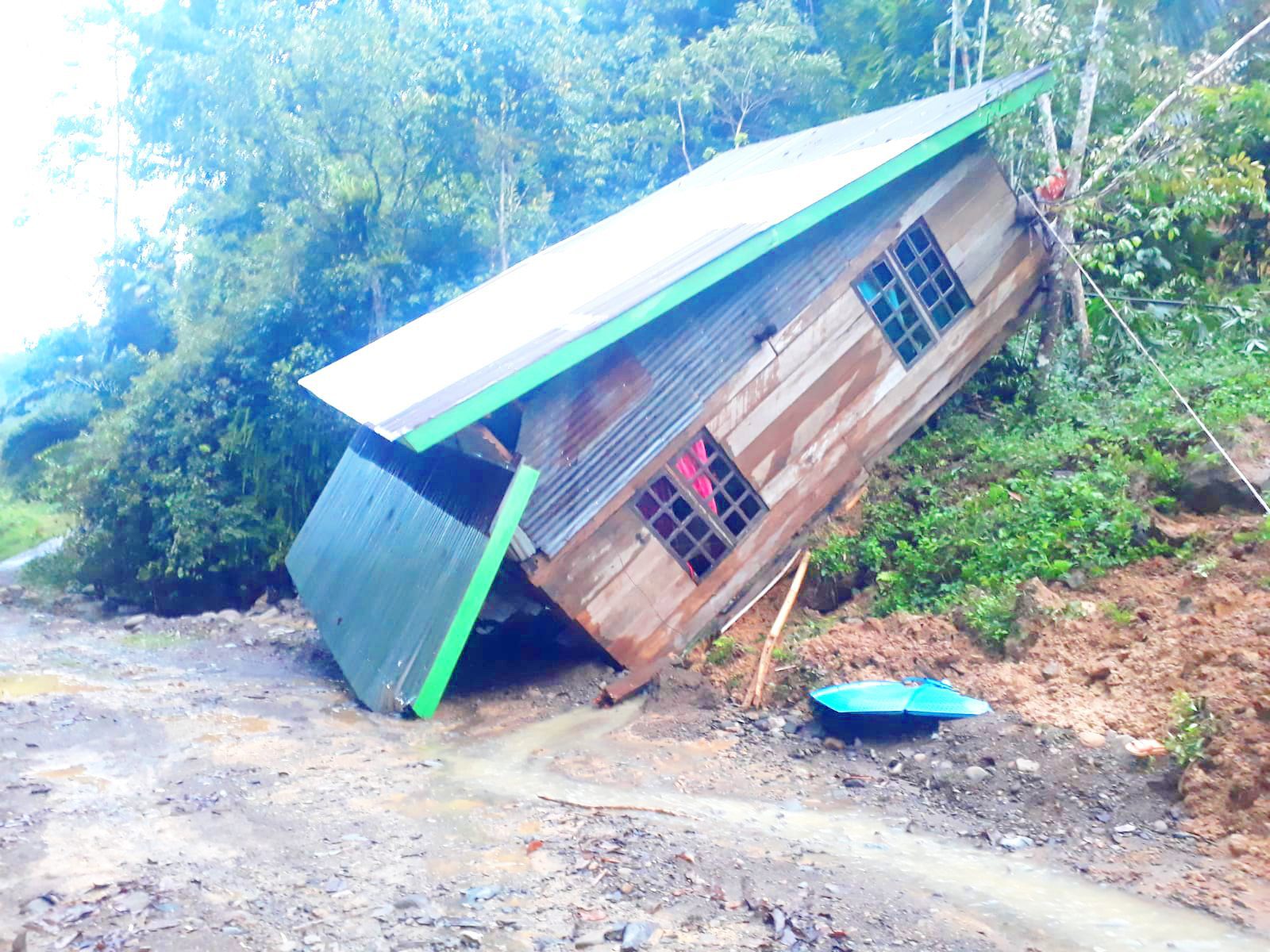 Puluhan Rumah Terendam Banjir di Luwu, Gubernur Sulsel Kirim Bantuan Logistik 3 Puluhan Rumah Terendam Banjir di Luwu, Gubernur Sulsel Kirim Bantuan Logistik