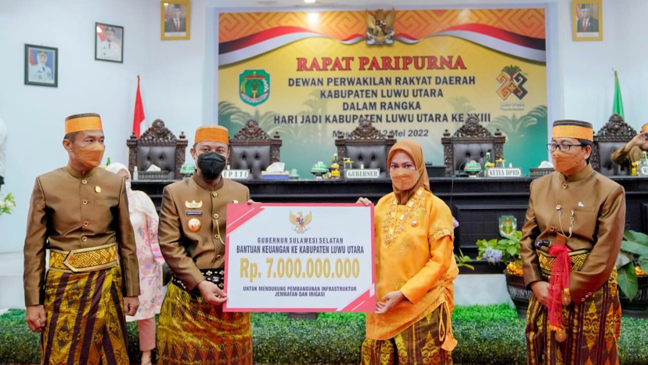 Kembali Kucurkan Bantuan Keuangan, Gubernur Andi Sudirman ‘Warning’ Pemkab Selesaikan Pembangunan Jembatan Lawewe