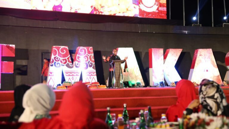 Ketua Umum KKSS Tanyakan Kewenangan Stadion, Danny: Kalau di Serahkan ke Saya, Kucambokki !