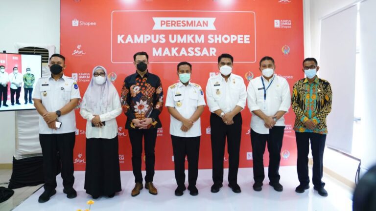 Kadisdik Dampingi Gubernur Sulsel Resmikan Kampus UMKM Shopee 8 Kadisdik Dampingi Gubernur Sulsel Resmikan Kampus UMKM Shopee