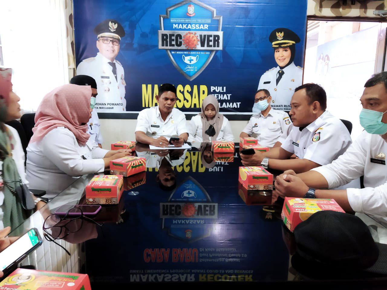Pimpin Rakor, Camat Ujung Tanah Tekankan Peningkatan Pelayanan