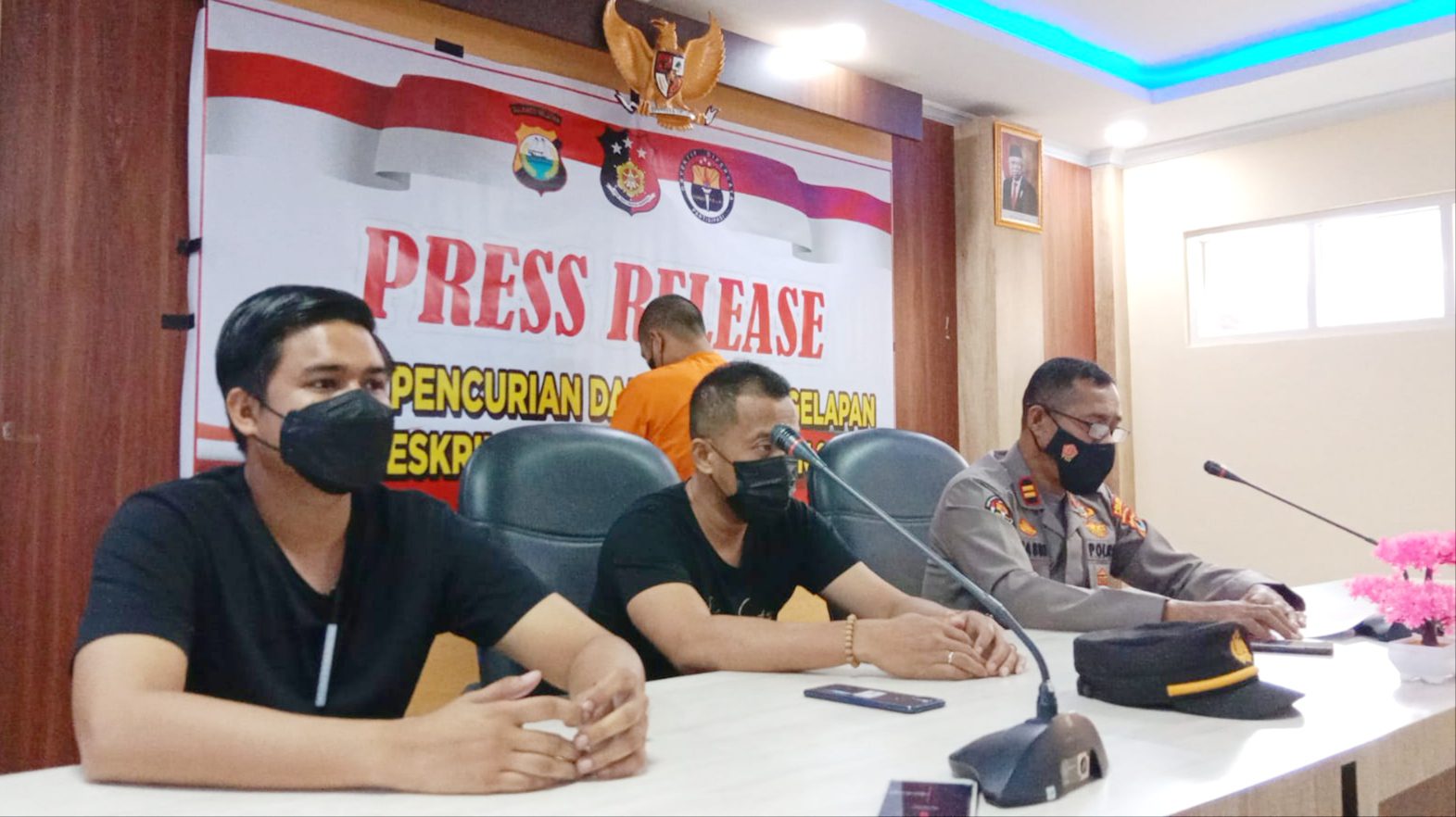 Modus Sebagai Pembeli, Pria Ini Ditangkap Polisi Bawa Kabur 4 Handphone