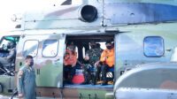 Via Helikopter, Gubernur Pantau Pencarian KM Ladang Pertiwi di Perairan Pangkep