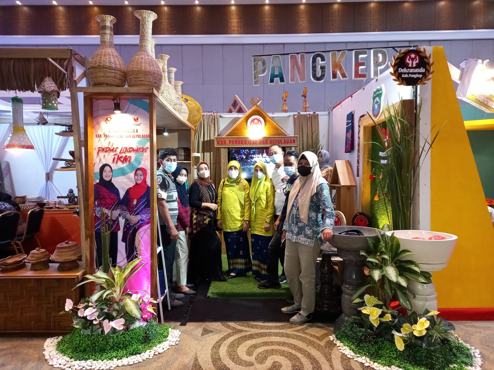Dekranasda Pangkep Pamerkan Produk Unggulannya di Sulsel Craft 2022