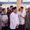 Shalat Berjamaah Hingga Ngopi dan Santap Kue Tradisional, Keakraban Gubernur Andi Sudirman bersama Warga Bantaeng