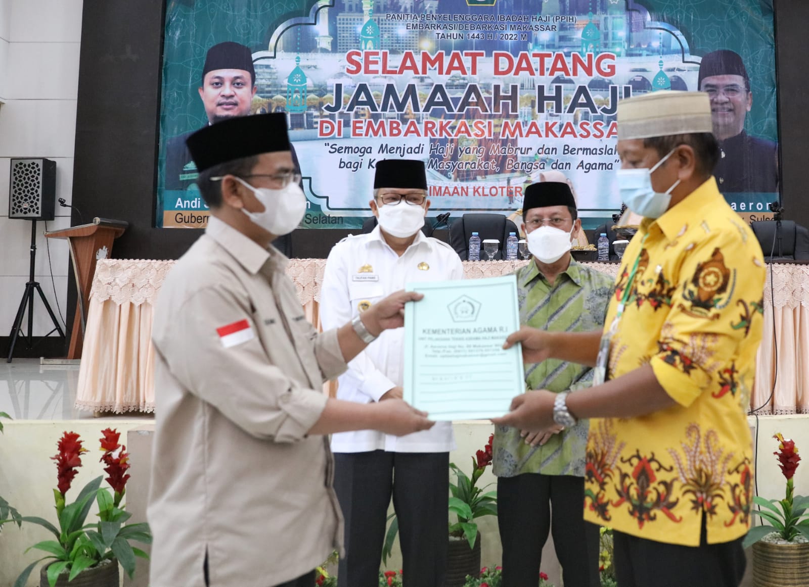Lepas Jamaah Haji, Sekda Makassar Ingatkan Jaga Kesehatan