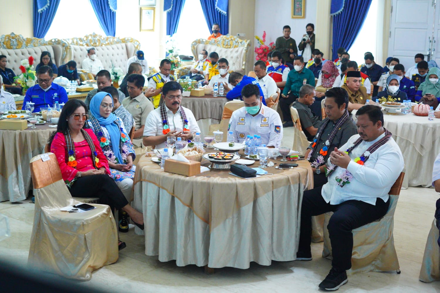 Kunker Komisi V DPR RI, Dorong Kementerian Berikan Solusi Penanganan Banjir dan Transportasi Antar Pulau 3 Kunker Komisi V DPR RI, Dorong Kementerian Berikan Solusi Penanganan Banjir dan Transportasi Antar Pulau