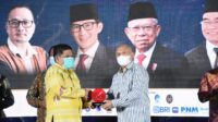 Tingkatkan UMKM di Sulsel, Gubernur Andi Sudirman dapat Penghargaan “Merdeka Award”