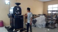 Dukung Peningkatan Kualitas Produki Kopi, Gubernur Sulsel Salurkan Mesin Pengolahan Kopi untuk IKM di Luwu