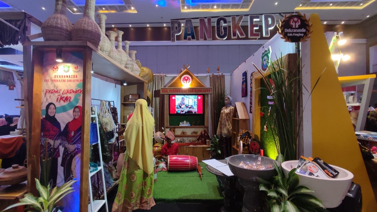 Dekranasda Pangkep Raih 2 Penghargaan di Sulsel Craft 2022