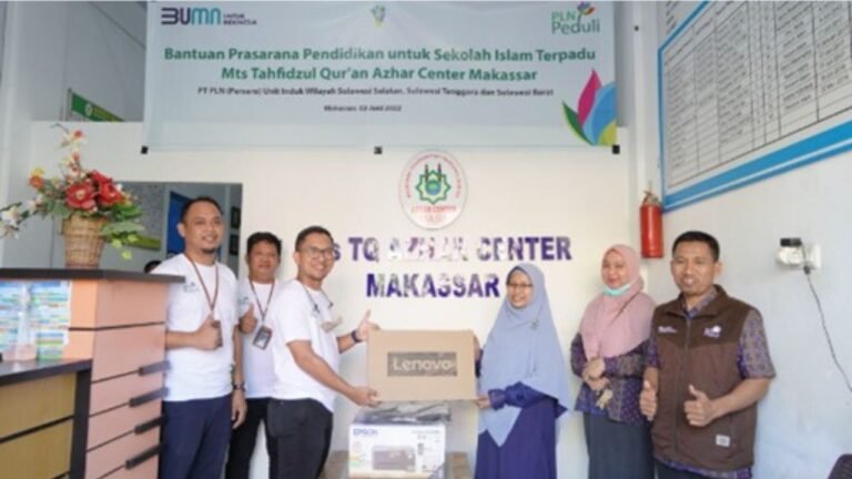 PLN UIW Sulselrabar Beri Bantuan ke SIT MTs Tahfidzul Qur'an Azhar Center Makassar