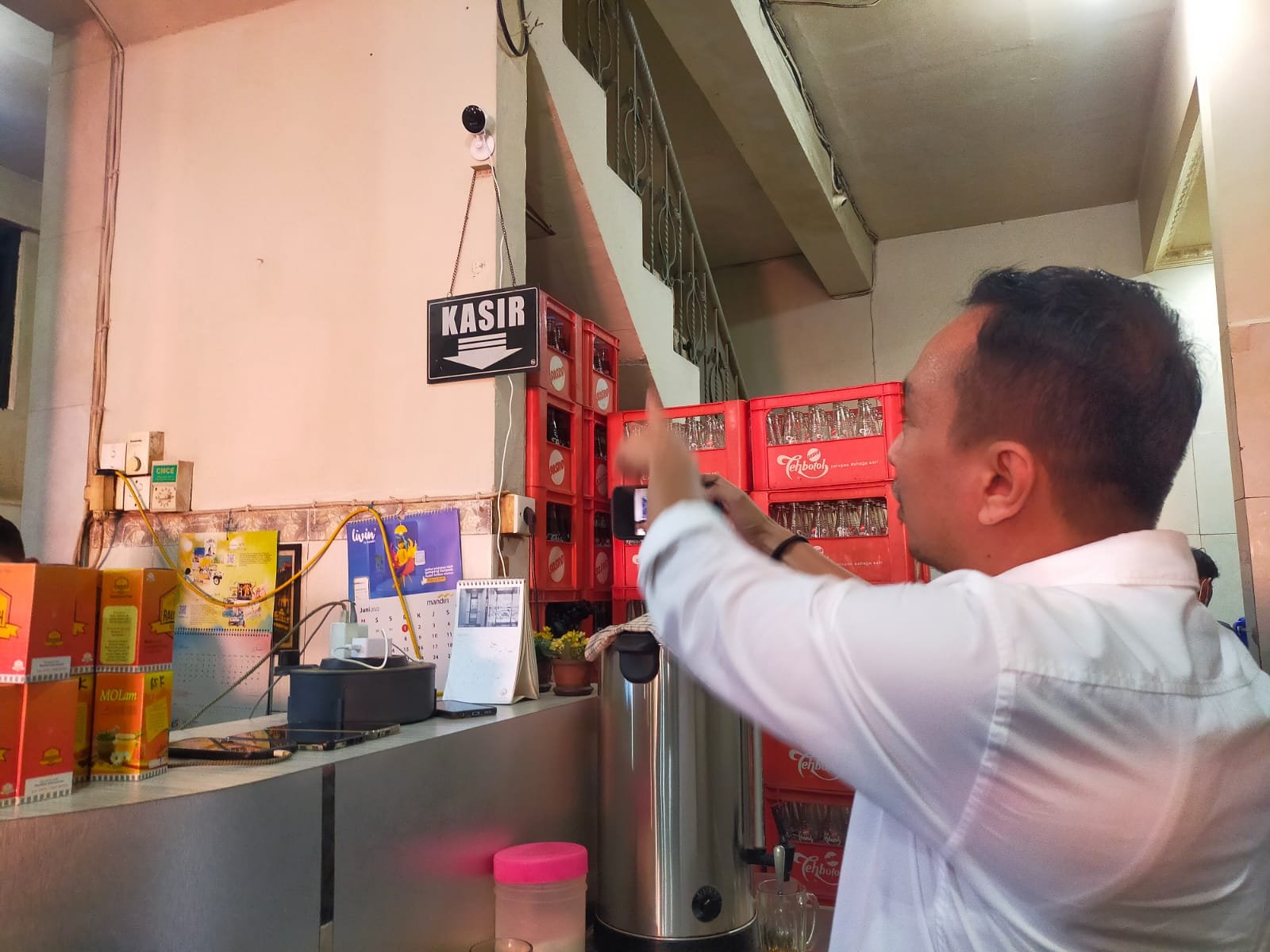 Hindari Kebocoran & Tingkatkan PAD Makassar, Bapenda Pasang CCTV di Resto-Rumah Makan