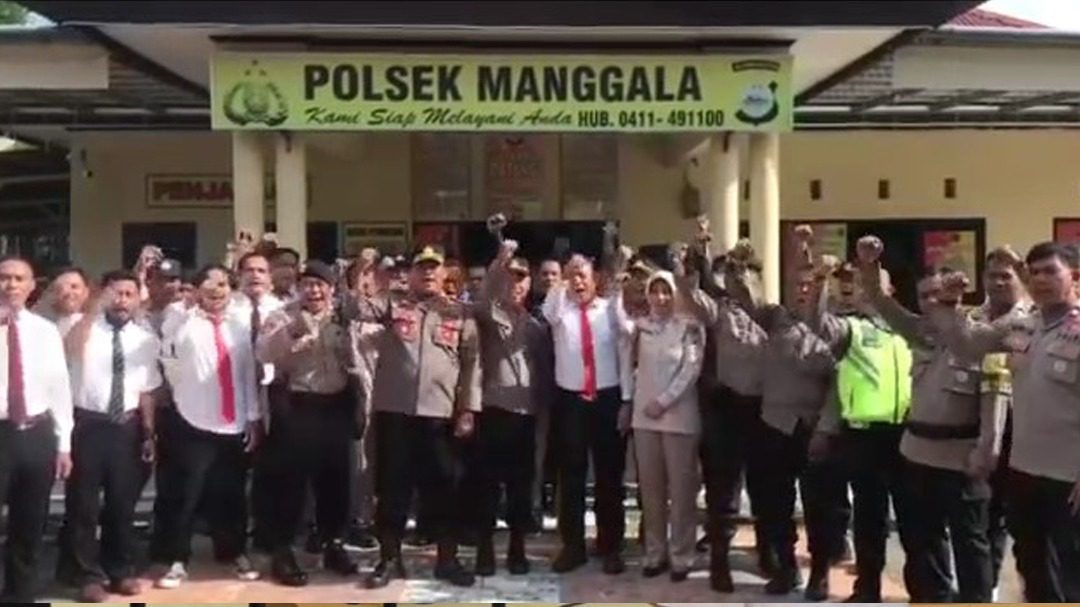 Mapolsek Manggala Dibanjiri Karangan Bunga di HUT Bhayangkara ke-76