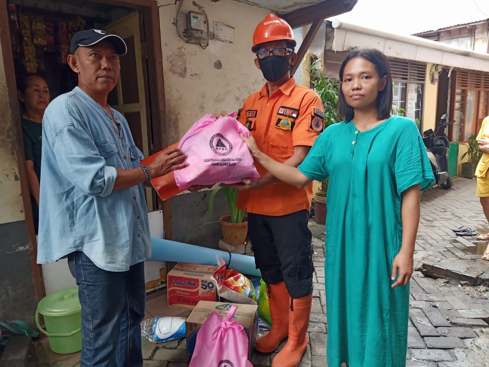 Kebakaran di Cendrawasih, Gubernur Minta BPBD Hadir di Masyarakat Salurkan Bantuan