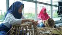 Dukung Srikandi UMKM, PLN Gelar Pelatihan Enceng Gondok bagi Wanita Bunga Eja Craft