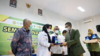 Peduli Kesehatan Lingkungan dari Lorong, Wali Kota Makassar Raih Penghargaan HAKLI