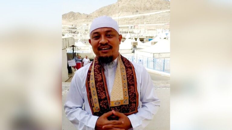 Dari Tanah Suci, Gubernur Andi Sudirman: Mari Syiarkan Semangat Berkurban dengan Keikhlasan 4 Dari Tanah Suci, Gubernur Andi Sudirman: Mari Syiarkan Semangat Berkurban dengan Keikhlasan