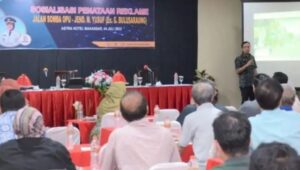Dinilai Semrawut, Bapenda Mulai Menata Reklame di Makassar
