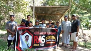Gerakan RAAS SULTRA Serahkan Induk Kambing ke Santri Pesantren Hidayatullah