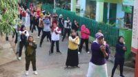 Camat Ujung Tanah Senam Pagi Bersama Warga