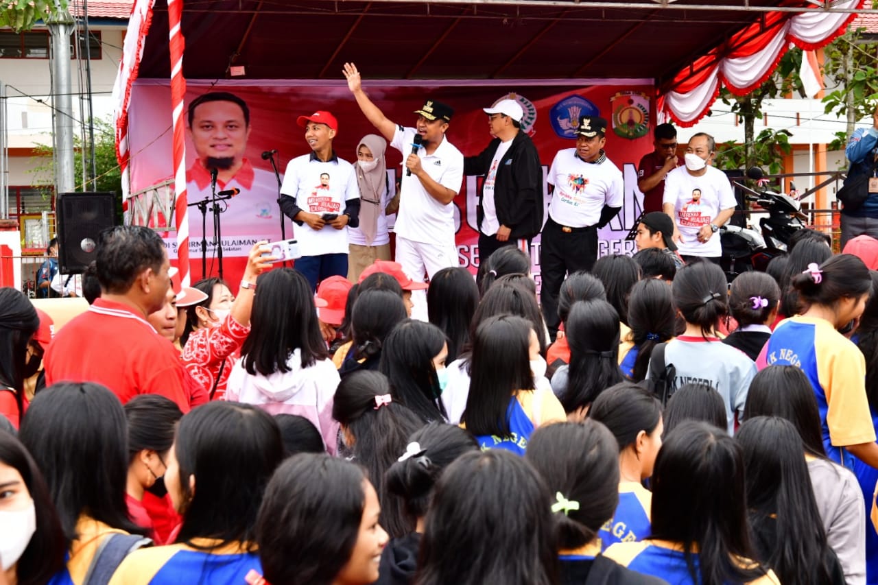 Bupati dan Pelajar Toraja Utara, Apresiasi Gerakan Anti Mager Inisiasi Gubernur Andi Sudirman 2 Bupati dan Pelajar Toraja Utara, Apresiasi Gerakan Anti Mager Inisiasi Gubernur Andi Sudirman