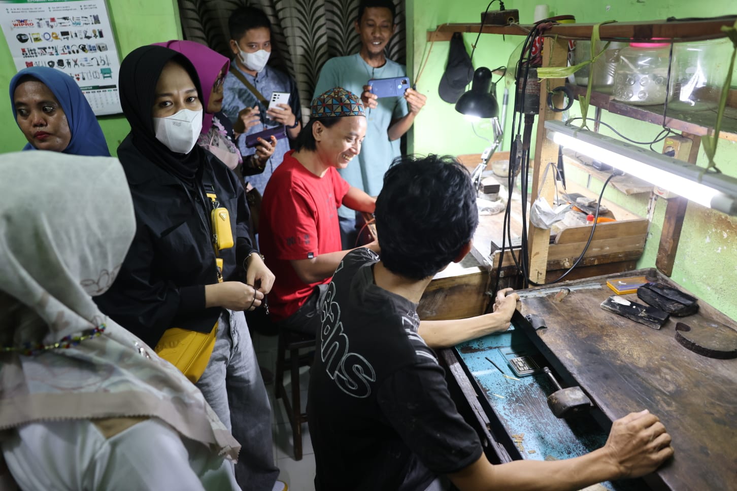 Kerajinan Logam Mulia Longwis Satando Bisa Jadi Atraksi Wisata