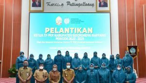 Naoemi Octarina Lantik Ketua TP PKK Sidrap