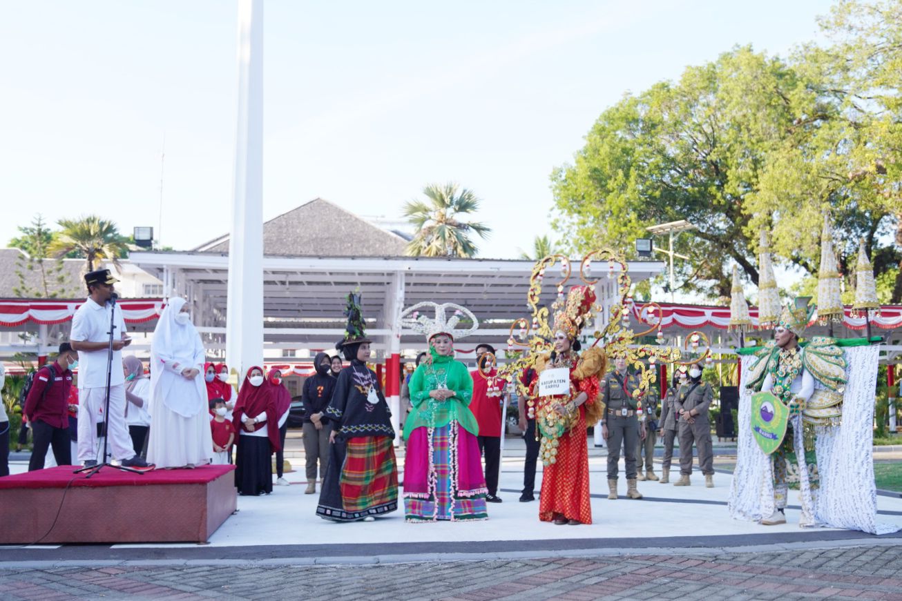 Meriahnya Defile PKK Kabupaten/Kota Ikuti Anti Mager, Gubernur Andi Sudirman: Kreatif