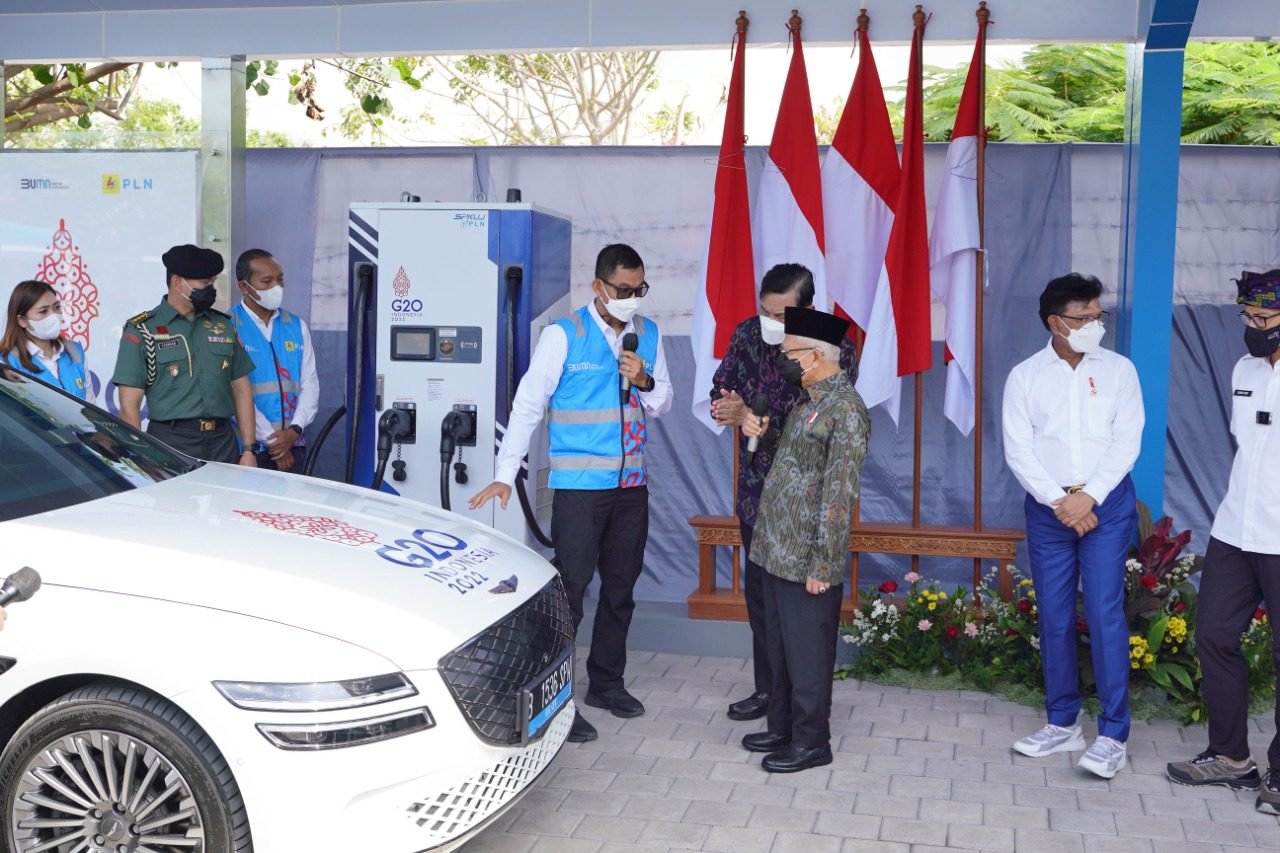 Sambut Puncak Acara Presidensi G20, Wapres Ma'ruf Amin Tinjau Kesiapan SPKLU PLN