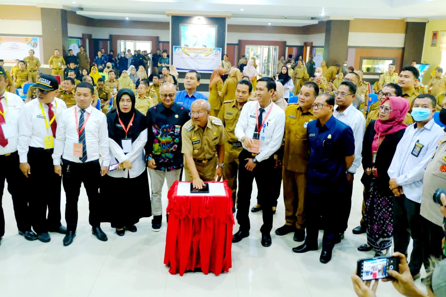 Iksan Launching Pelatihan Kepemimpinan Administrator